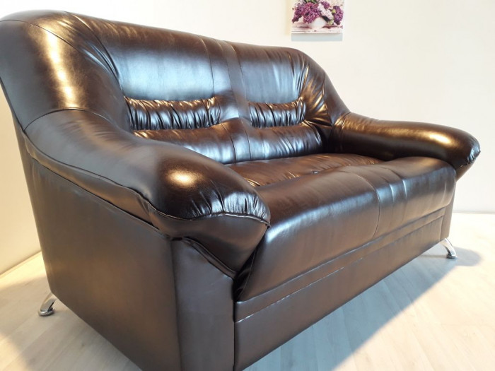 Диван кожаный коричневый, прямой 2-х местный, для дома, офиса, гостиной, кабинета Карелия