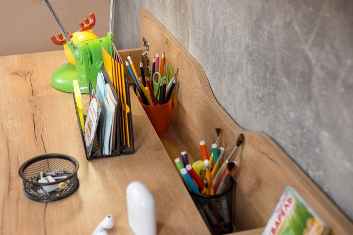 Стол письменный Лойс 84